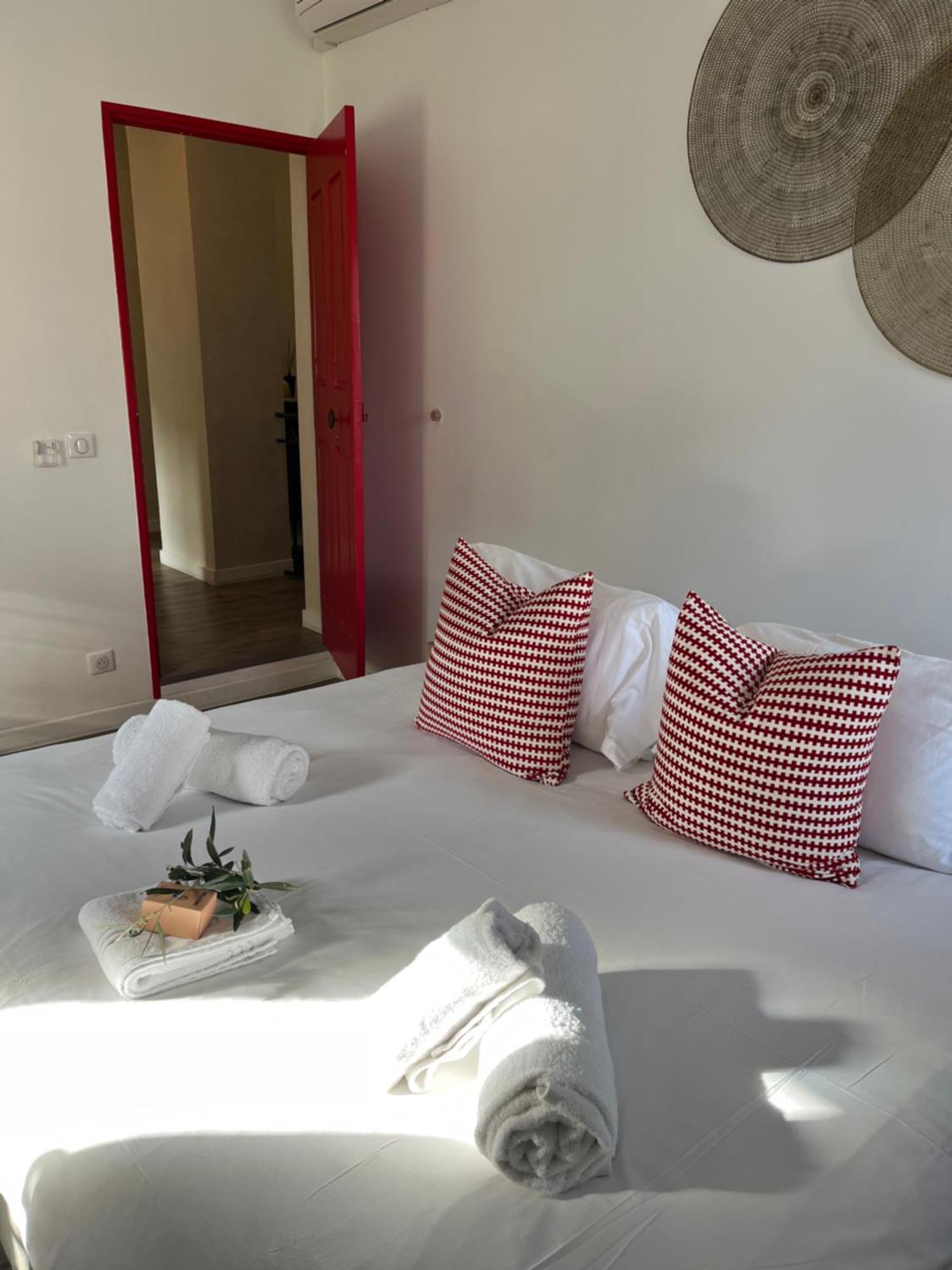Villavos- Le Bocage Cassis Esterno foto